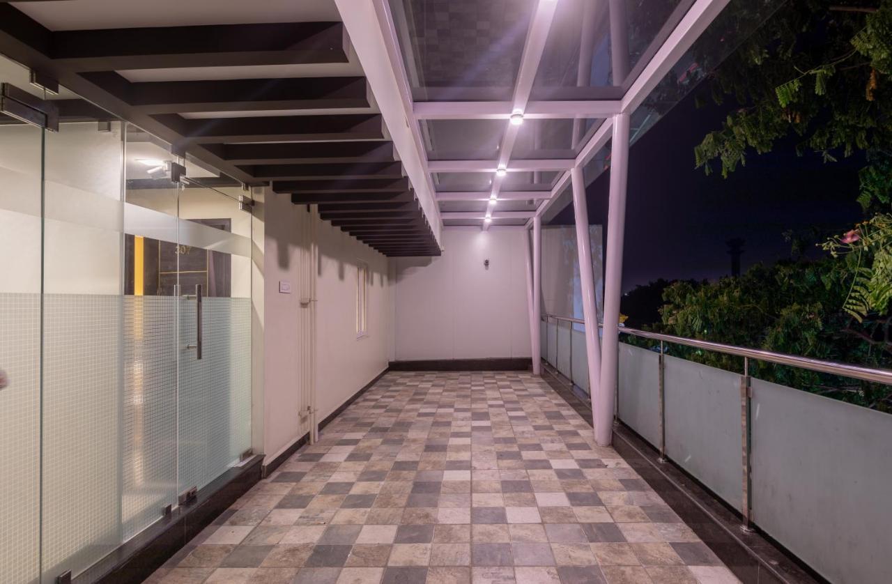 Bells Grand Inn Chennai Exterior photo